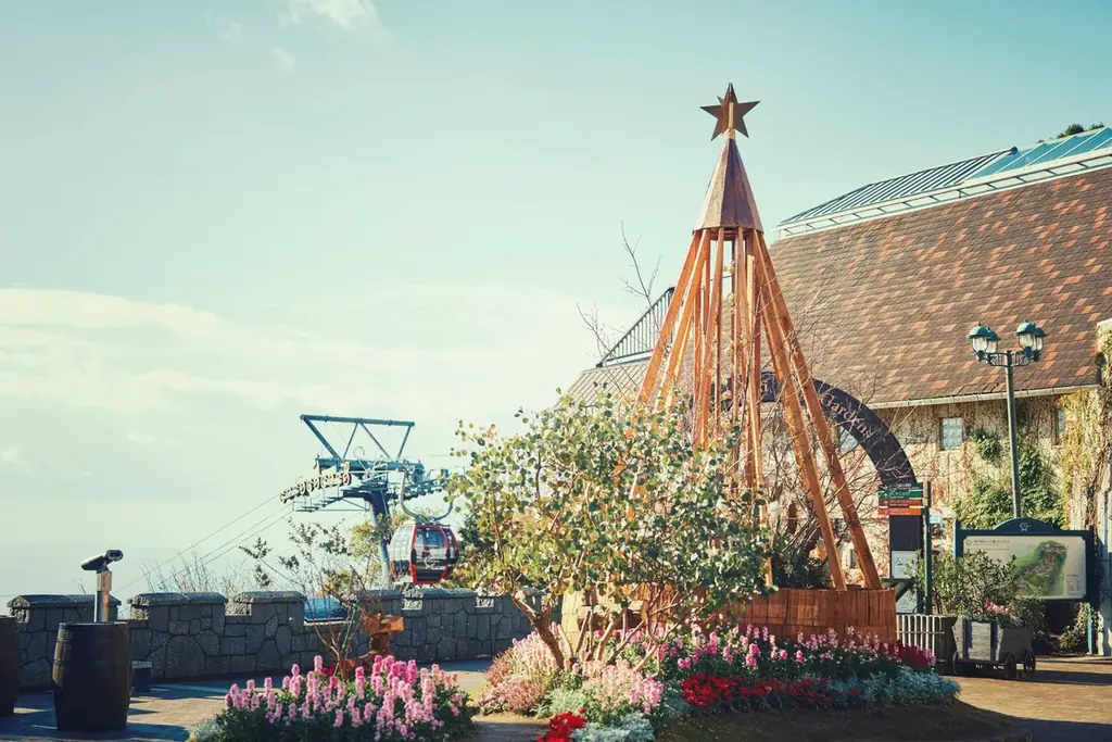 神戸クリスマスマーケット、ナイター営業日をさらに拡大！12/12（金）～25（木）の14日間、毎日ナイター営業を実施。12/20（土）～25（木）はスペシャルランチ＆ディナーも登場（予約受付中）。 画像 6