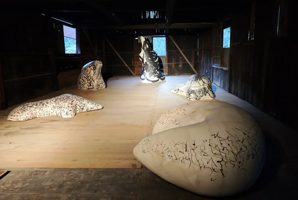 「つくる！あきがわアートストリーム 2025」開幕！～ 紅葉あふれるTOKYO 源流の山郷の美をアートと体験アクティビティで実感できる芸術祭 画像 4