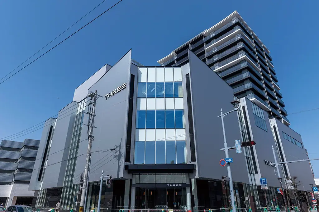 THREE初登場も。3店舗合同で贈る“選べる12種”のクリスマスケーキご予約受付中！｜12月中旬まで｜#RED HOT Christmas2025 画像 13