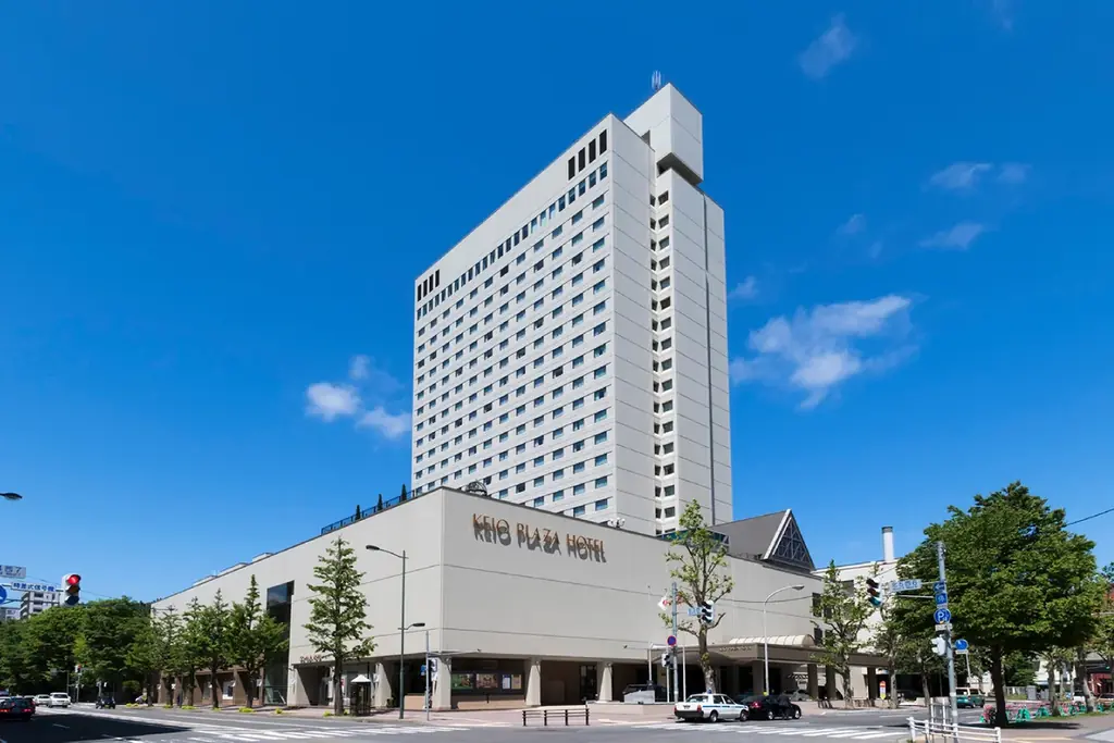 京王プラザホテル札幌 メインバーでシマエナガのシメパフェ販売開始 画像 5