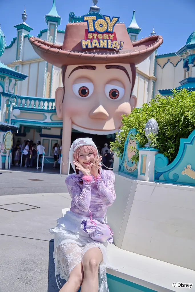 収録カット先行公開＆購入特典が決定！　『しなこのHAPPYディズニースタイルBOOK』 画像 4