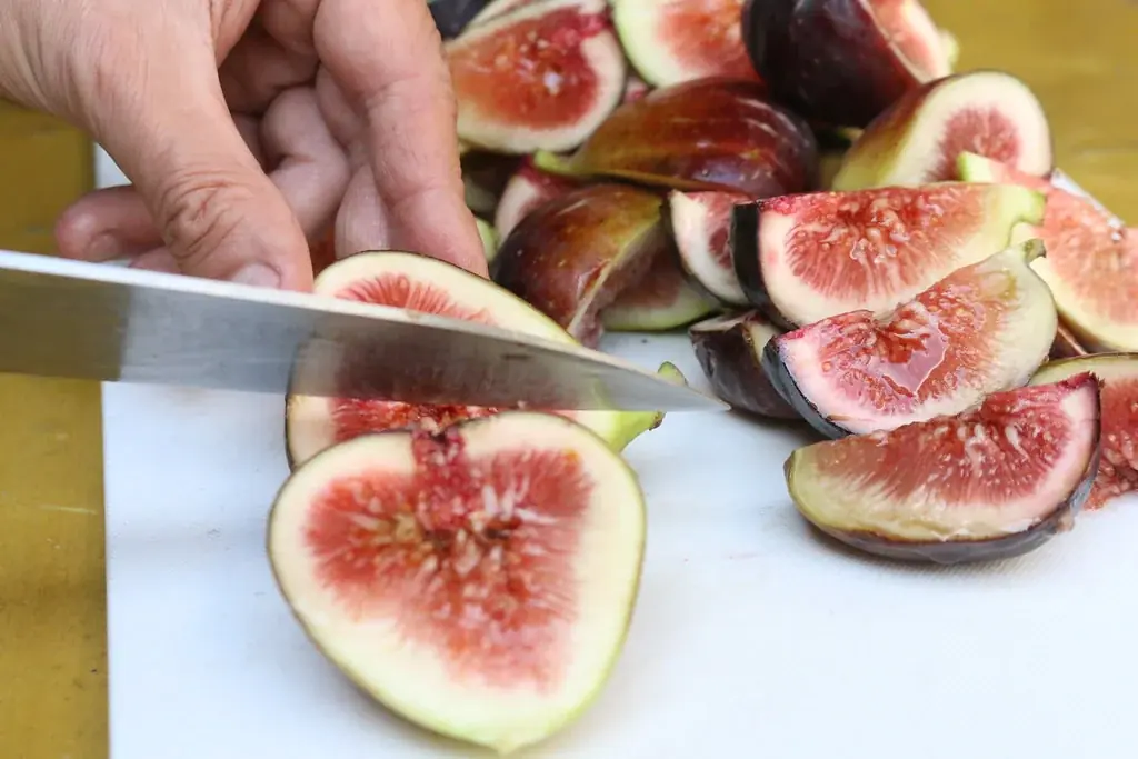 サンクトガーレン、飲むシュトーレンのようなビール「ウィンターフルーツタルトエール」11月27日より冬限定発売。いちじく・りんご・ジンジャー・シナモンの甘くスパイシーな味わい 画像 3