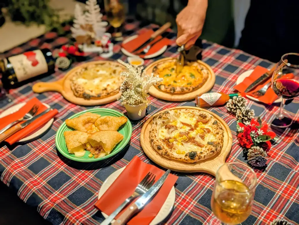 大阪・都島発、冷凍「ご褒美ピザBOX」でおうち贅沢クリスマスに。“揚げピザ”と“石窯ピザ”の食べ比べができる食体験型クリスマス限定セットを発売。 画像 5