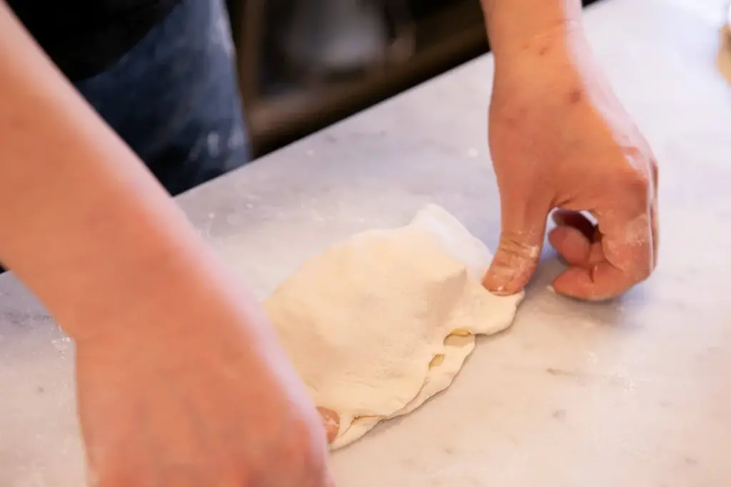 大阪・都島発、冷凍「ご褒美ピザBOX」でおうち贅沢クリスマスに。“揚げピザ”と“石窯ピザ”の食べ比べができる食体験型クリスマス限定セットを発売。 画像 7