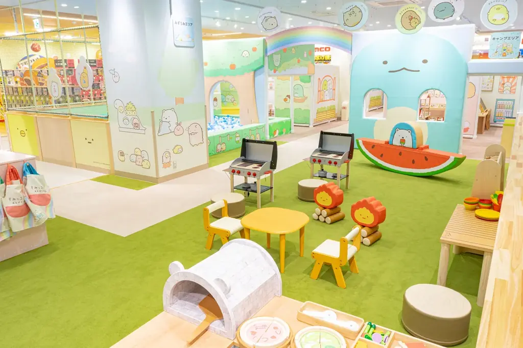 12月1日(月)から「すみっコぐらしあそびスタジオ」にてクリスマスイベント開催！ すみっコたちとサンタ姿でパーティーを楽しもう！　数量限定！ぬい撮り背景になる「クリスマスカード」をプレゼント！ 画像 18