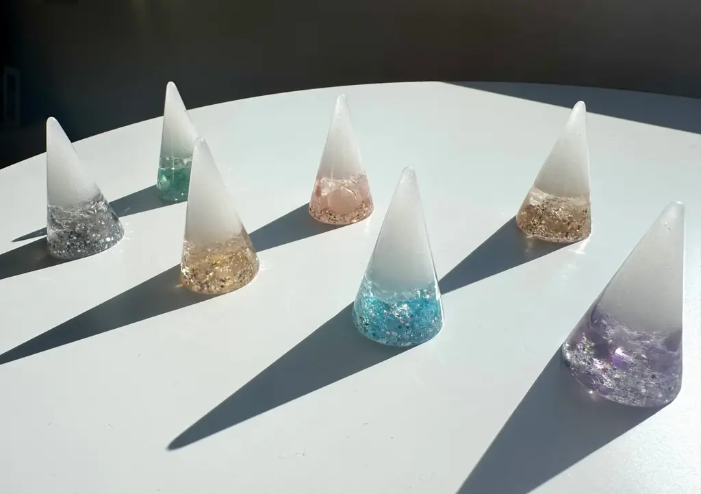 占い師イソラが提案する “光の浄化 × 新しい盛り塩”　光が日常を守る《Sora Salt 〜お守りソルト〜》新発売 画像 2