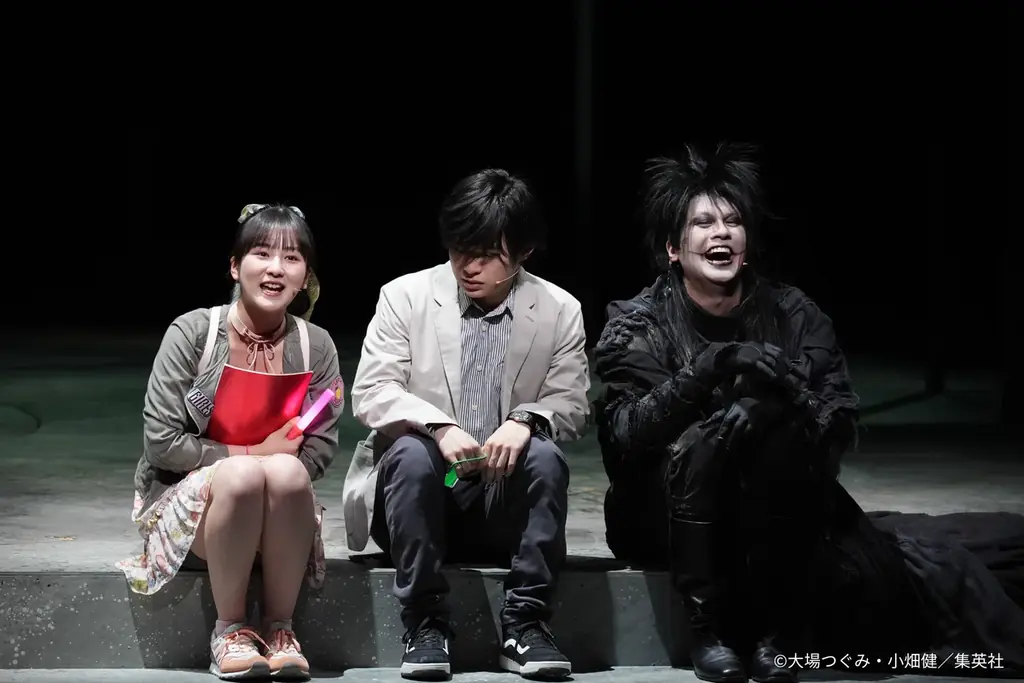 【写真】『デスノート THE MUSICAL』初日開幕！【出演：加藤清史郎、渡邉 蒼、三浦宏規、鞘師里保、リコ（HUNNY BEE）、濱田めぐみ、浦井健治、今井清隆ほか】 画像 17