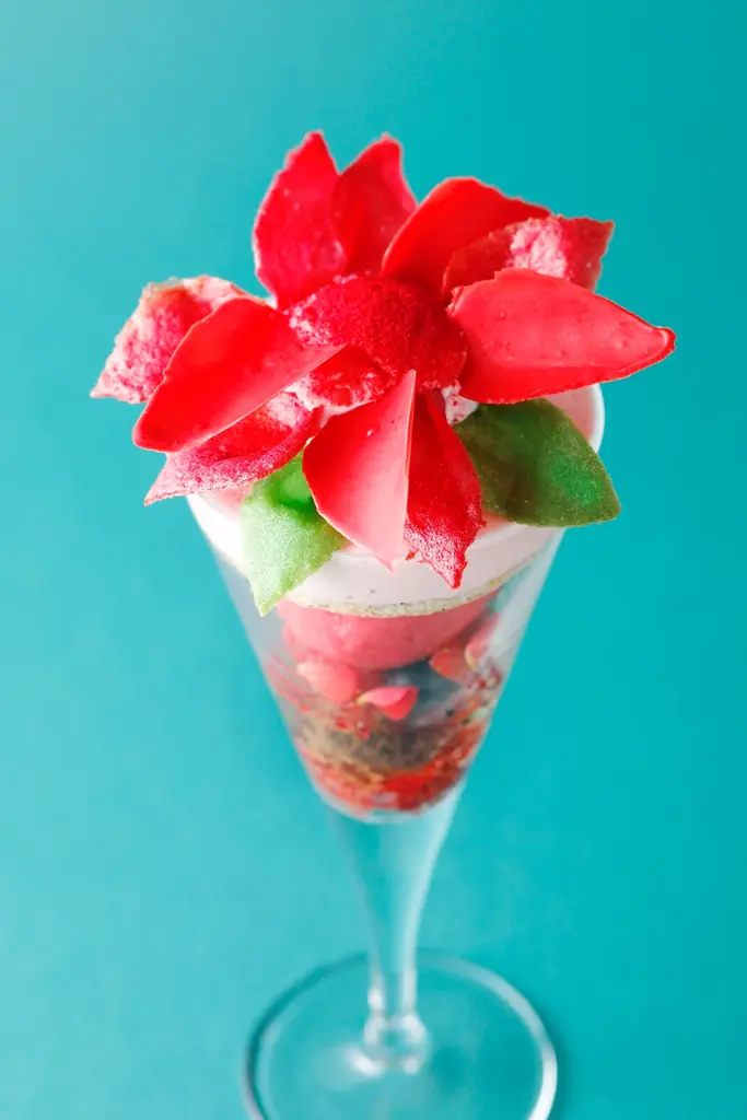 「資生堂パーラー サロン・ド・カフェ ラゾーナ川崎店」、ホリデーシーズンを彩るクリスマス限定メニューを展開 画像 2