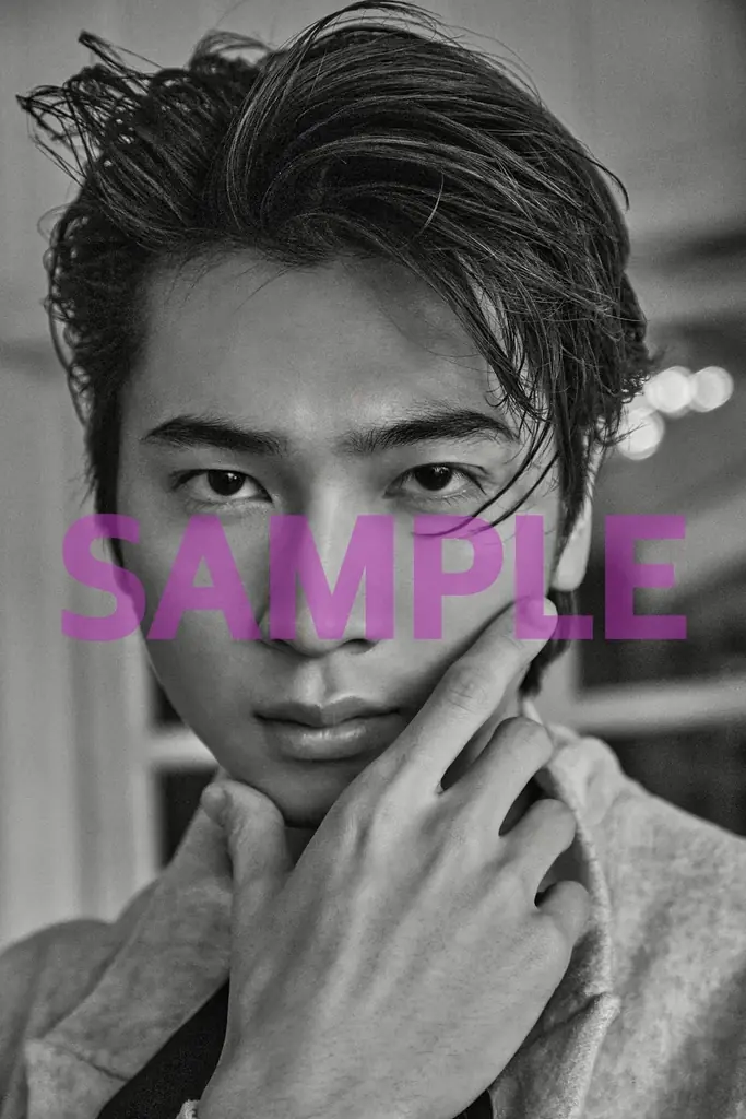 SUPER EIGHTが独占表紙を飾る「TVガイドPERSON vol.160」発売決定！ 世界的写真家レスリー・キーが手掛ける3年ぶりの連載には庄司浩平が登場 画像 4