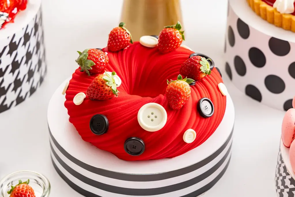 【ヒルトン東京】『ストロベリーモノクロ・ガールズパーティー』スイーツビュッフェ 画像 9