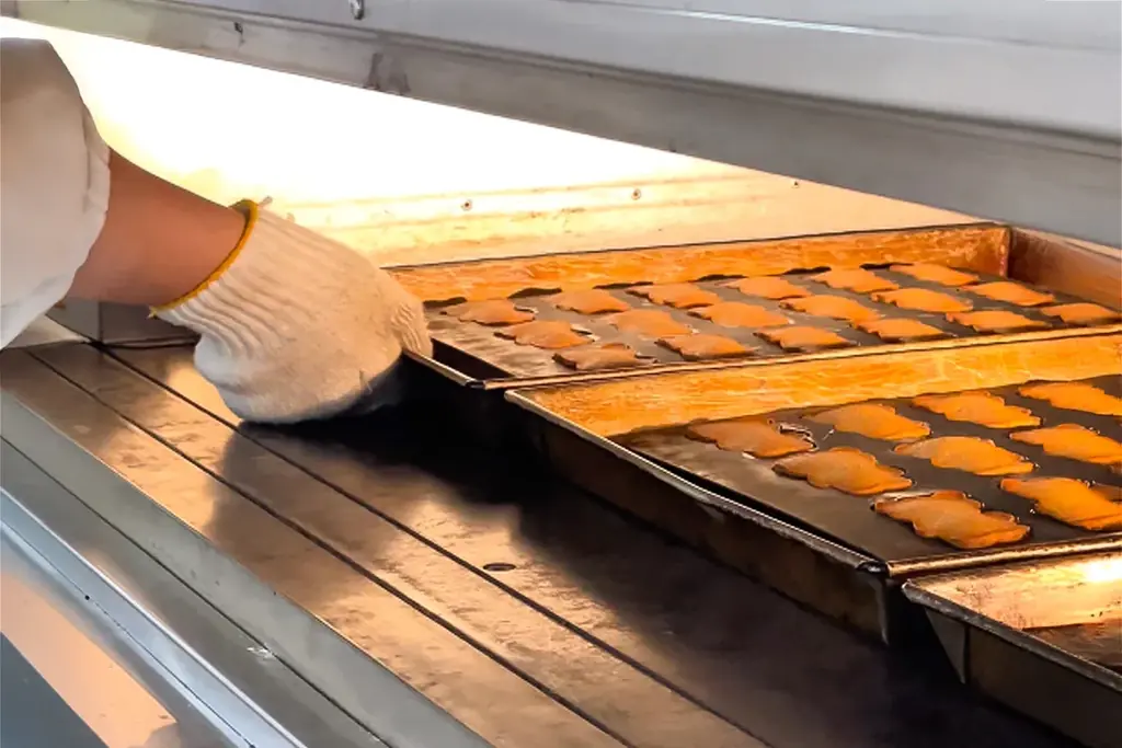 【待望のクリスマス限定版】本場カナダ産の高級メープルシュガーを使用した『クマンシェ』が“クリスマス限定パッケージ“で11/28登場！ 画像 10