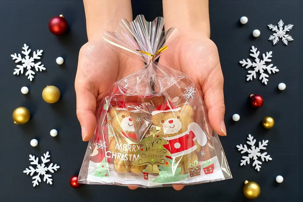 【待望のクリスマス限定版】本場カナダ産の高級メープルシュガーを使用した『クマンシェ』が“クリスマス限定パッケージ“で11/28登場！ 画像 14