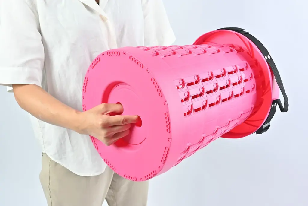 【さくらフォレスト株式会社】万博でも大ヒット、Amazonランキング1位の携帯スツール『Panus折りたたみ椅子』が11/24〜Amazonブラックフライデー対象商品として登場 画像 6