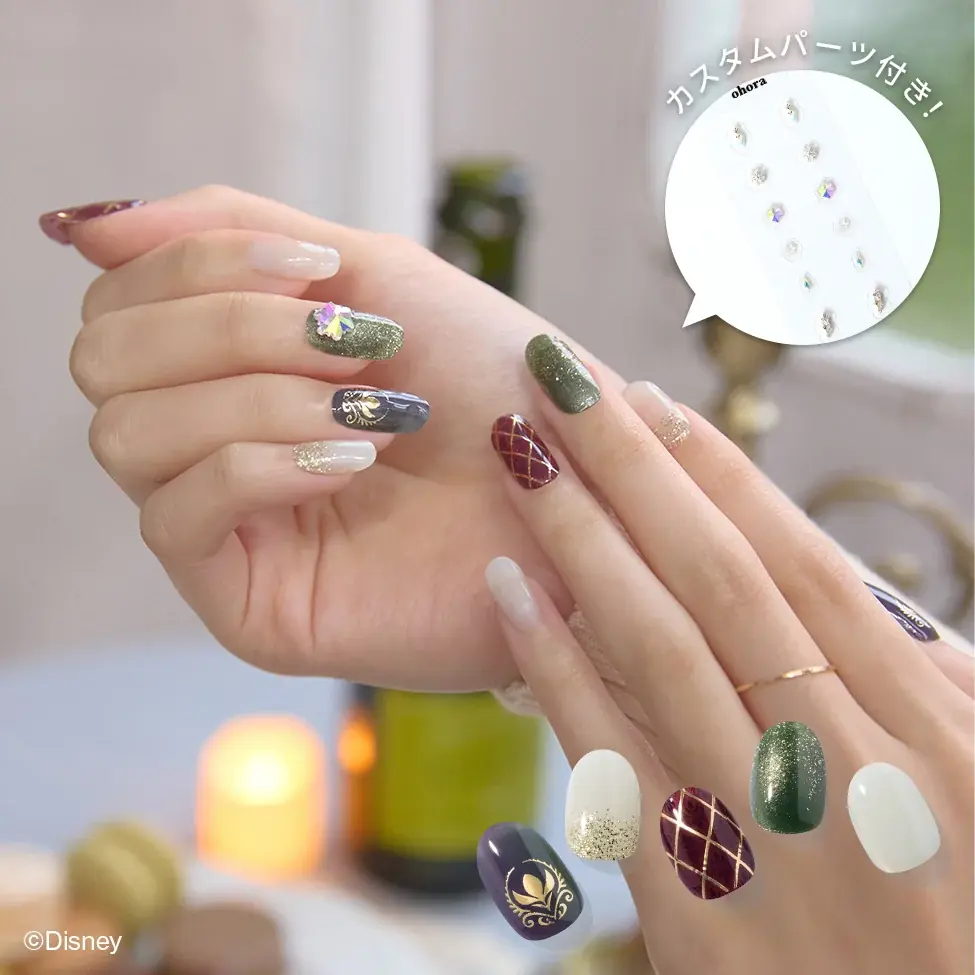 大人気『ohora』の「Disney collection」にエレガントな冬の新作が登場！ホリデーシーズンにぴったりな『アナと雪の女王』モチーフのネイルシール5種が2025年12月3日（水）発売 画像 5