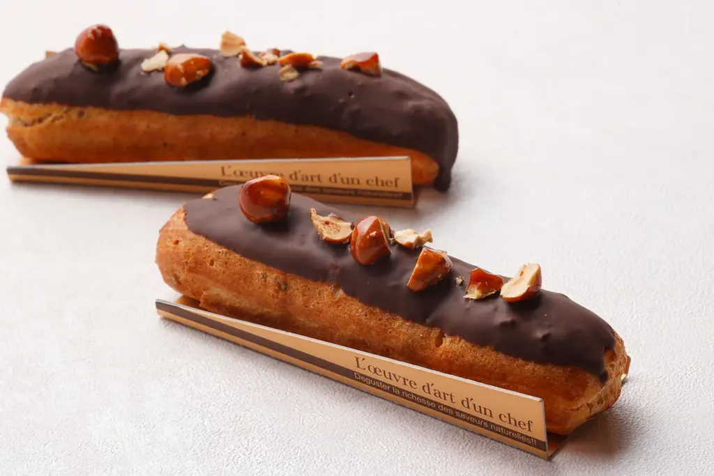 本舘【バレンタイン限定商品のご案内】 ●オリジナルショコラやスイーツを販売　●＜2/9～2/14＞の期間限定で　丸の内仲通りにキッチンカーも登場！「エクレア・ショコラ」や「ショコラ・ショー」を販売 画像 13