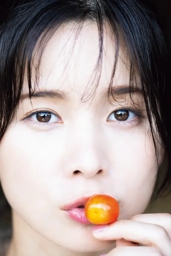 現役看護師グラドルが30歳で限界突破！『真田まことファースト写真集 スペルバウンド』、11月28日（金）発売。 画像 5