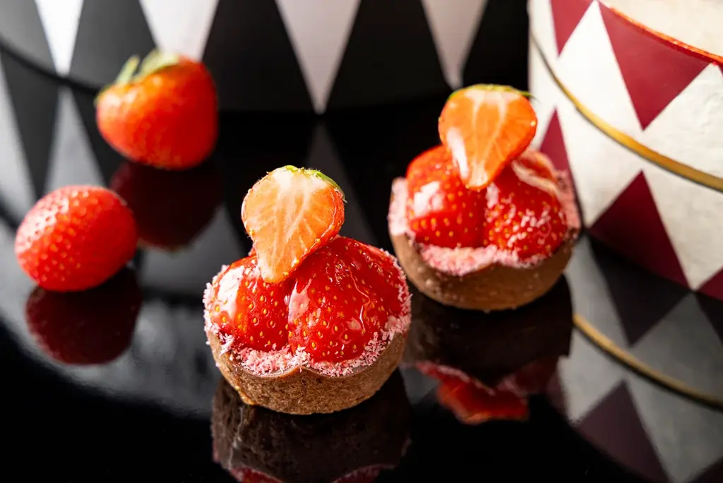 ヒルトン名古屋　いちご愛がきらめく、年に一度の甘美な祭典 ストロベリースイーツビュッフェ「Strawberry Collection – The Secret Party」（第1弾）開催 画像 22