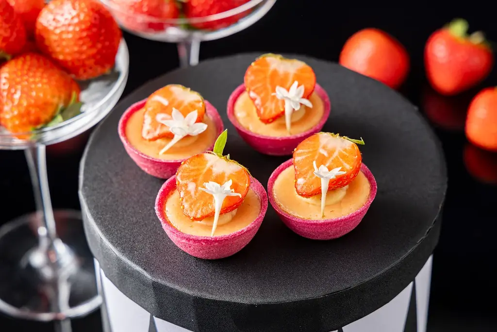 ヒルトン名古屋　いちご愛がきらめく、年に一度の甘美な祭典 ストロベリースイーツビュッフェ「Strawberry Collection – The Secret Party」（第1弾）開催 画像 5