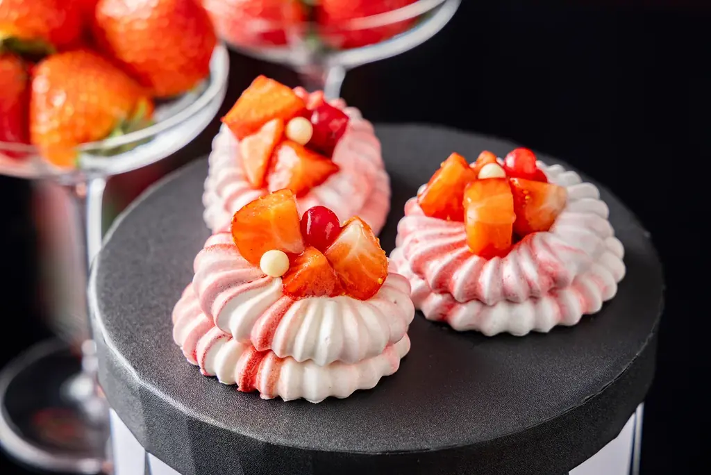 ヒルトン名古屋　いちご愛がきらめく、年に一度の甘美な祭典 ストロベリースイーツビュッフェ「Strawberry Collection – The Secret Party」（第1弾）開催 画像 6