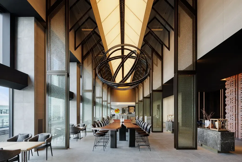 【大阪ステーションホテル、オートグラフ コレクション】冬限定　香り高く、甘く、爽やかさをまとったブランドいちご　空浮（そらうき）いちごアフタヌーンティー　赤く輝くいちご８粒の贅沢パフェも登場 画像 11