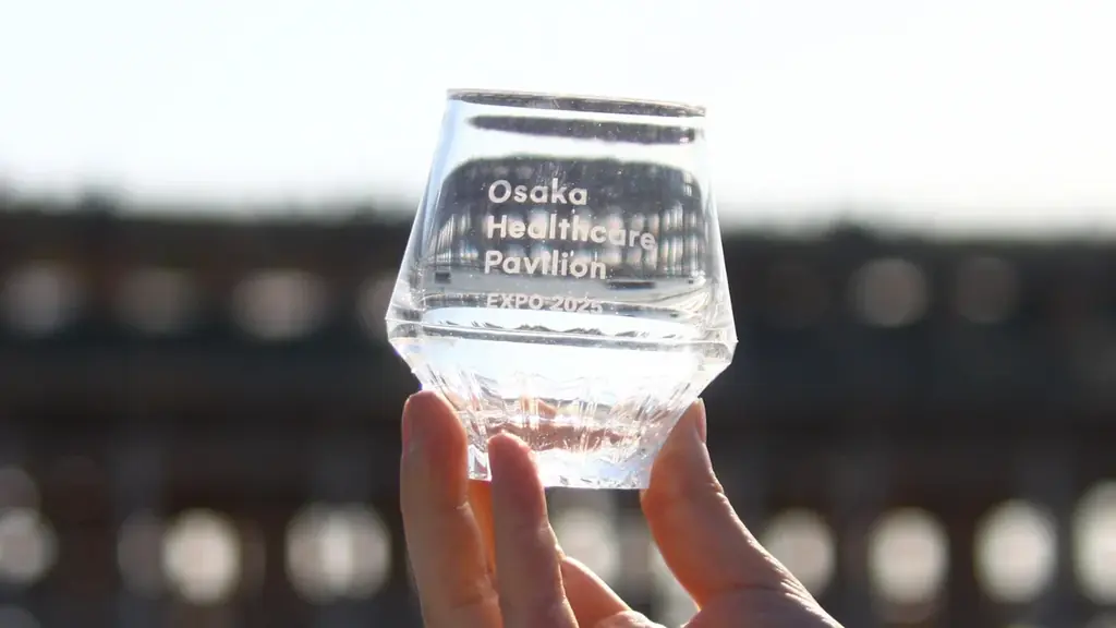 万博VIP記念品に採用