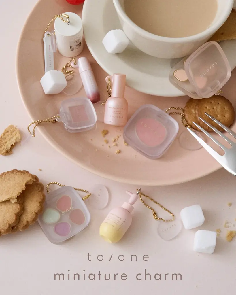 【to/one(トーン)】人気アイテムがミニチュアチャームに！思わず集めたくなる可愛さの限定チャームが登場 画像 1
