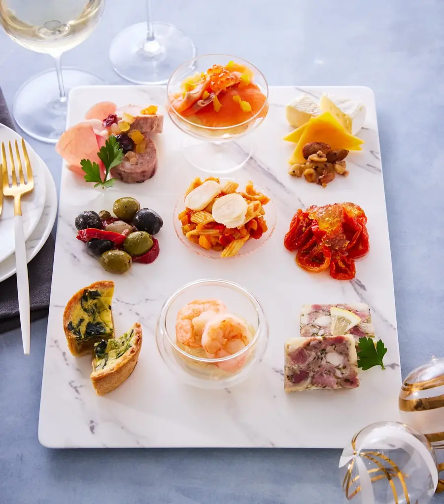 JR横浜駅直結「シァル横浜」の『Happy Christmas』スタート！クリスマスケーキやチキン、オードブルの予約受付中！予約の受取りも、急ぎのギフトも駅チカで便利！ 画像 15