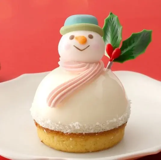 【アンテノール】雪だるまやサンタモチーフの可愛いミニクリスマスケーキ。ホリデーシーズン限定のプティガトーを12月1日(月)より順次発売します。 画像 2
