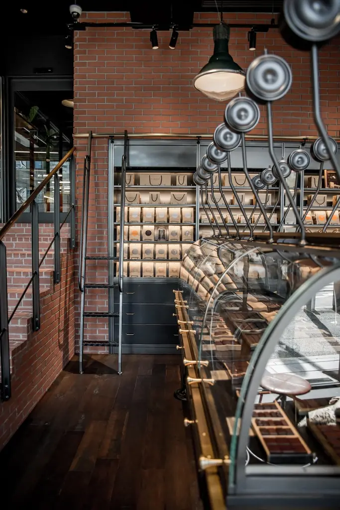 【日本橋高島屋】2026年新春 日本橋高島屋のオリジナル企画福袋　工房見学・オリジナルショコラの製造など特別な体験ができる！「ル・ショコラ・アラン・デュカス 体験型福袋」 画像 3