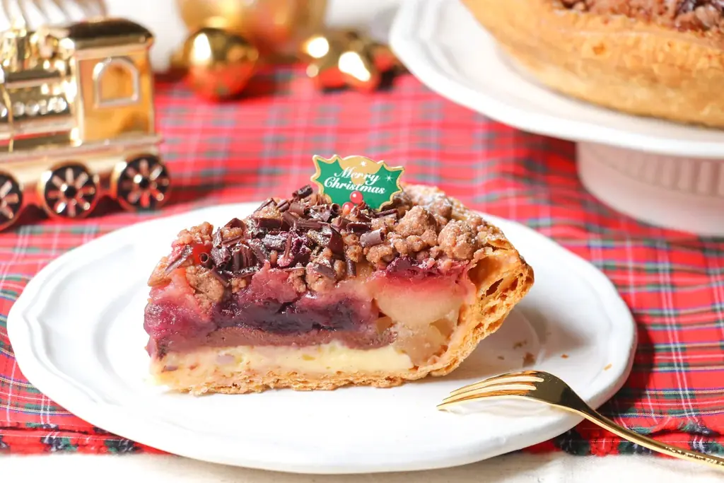 アップルパイ専門店「グラニースミス」ホリデーを彩る『チョコレートとチェリーのクリスマスアップルパイ』2025年12月3日（水）より販売スタート！ 画像 4