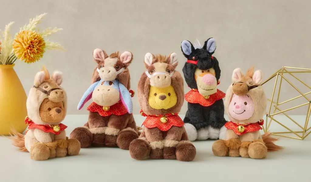 12月2日発売　午年モチーフのプーさん＆お正月グッズ