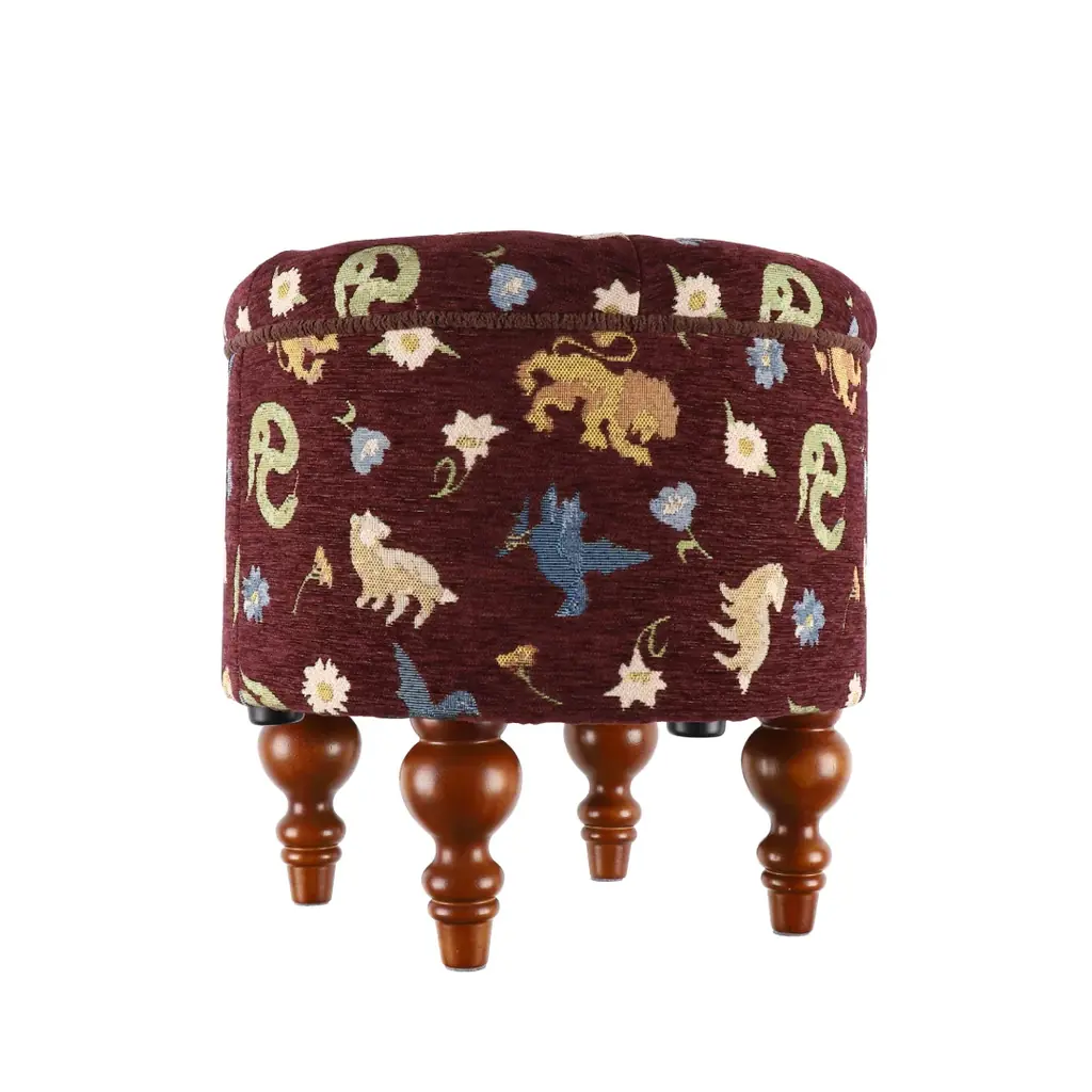 2025年11月28日(金)より、ハリー・ポッター　マホウドコロ オンラインショップ限定で、耽美な刺繍が高級感あふれるデザインの「ハリー・ポッター yume スツール」が新登場 画像 2