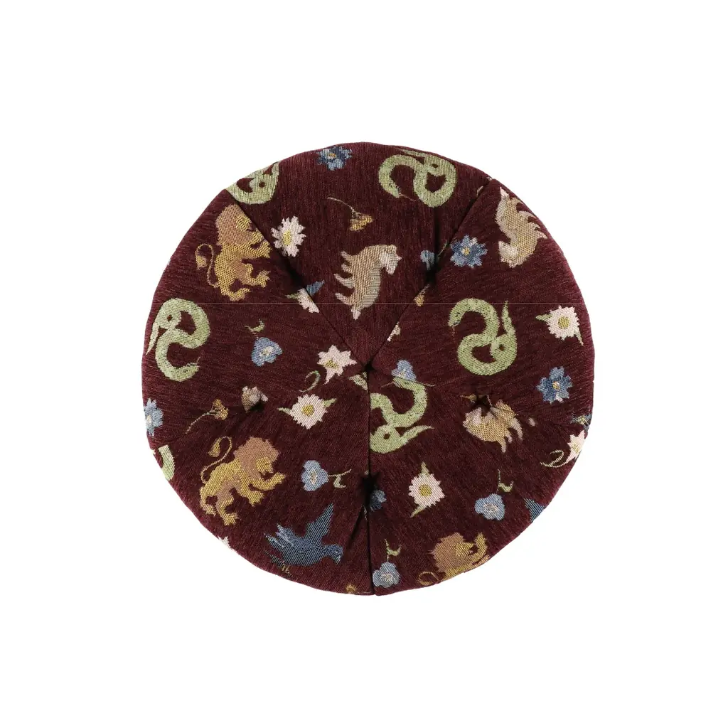 2025年11月28日(金)より、ハリー・ポッター　マホウドコロ オンラインショップ限定で、耽美な刺繍が高級感あふれるデザインの「ハリー・ポッター yume スツール」が新登場 画像 3