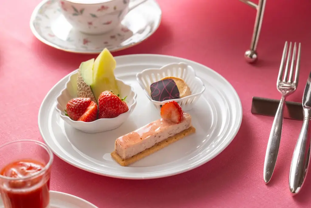 【横浜ベイホテル東急】いちごの日を先取る贅沢ないちご尽くしの優雅なティータイム 画像 4