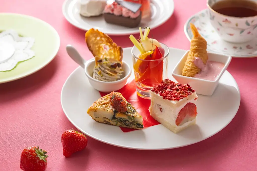 【横浜ベイホテル東急】いちごの日を先取る贅沢ないちご尽くしの優雅なティータイム 画像 5