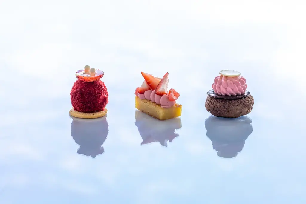 【バー＆ダイニング CLOUDS】いちご尽くしのアフタヌーンティー「天空のアフタヌーンティー～いちごのジュエル～」を2026年1月1日（木・祝）から開催 画像 3