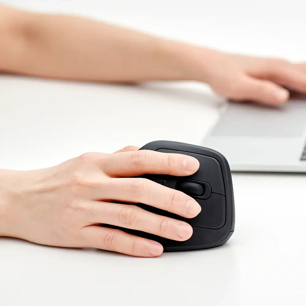 手首のねじれを軽減する「無線エルゴ静音5ボタン光学式トラックボール」を新発売 画像 3