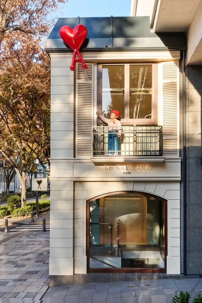 Ami Paris、東京・表参道に1年間の進化型ポップアップストアAMI PARIS POP-UP STORE AND LE CAFÉ AMIをオープン 画像 3