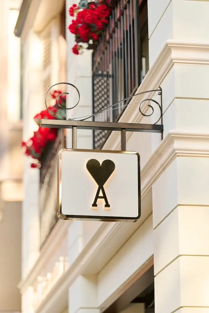 Ami Paris、東京・表参道に1年間の進化型ポップアップストアAMI PARIS POP-UP STORE AND LE CAFÉ AMIをオープン 画像 8