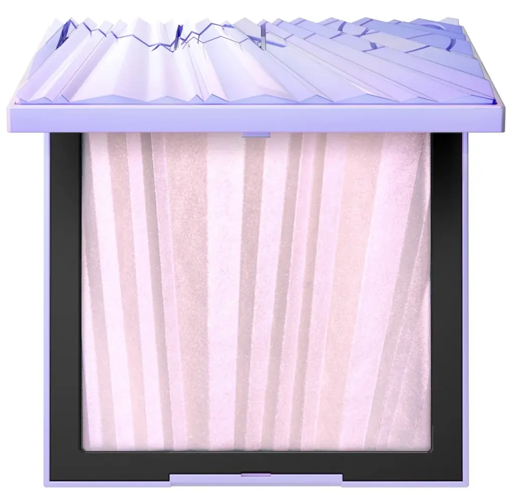 【本日11月28日（金）発売】EXOの《CHANYEOL（チャンヨル）》が、 NARSのホリデーコレクション「DAZZLING DIMENTION」を纏い、NYLON JAPAN1月号に単独で初登場！ 画像 8