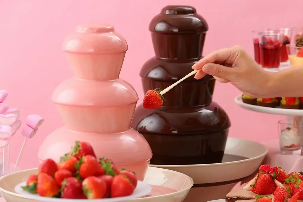 【名古屋プリンスホテル スカイタワー】毎週火曜日は愛知県産いちごが食べ放題！【Berry Tuesday】イベントを実施　スイーツ・ランチブッフェ「ストロベリー＆チョコレート Collection」 画像 2