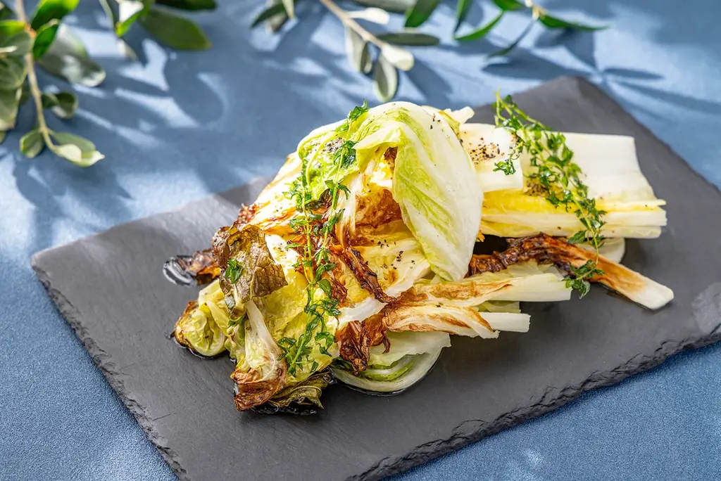 ヒルトン名古屋　地中海グルメで彩る冬のビュッフェ開催！年末年始はズワイガニ・マグロ・サーモン・エビ食べ放題&牡蠣剥きパフォーマンスで特別な冬を 画像 11