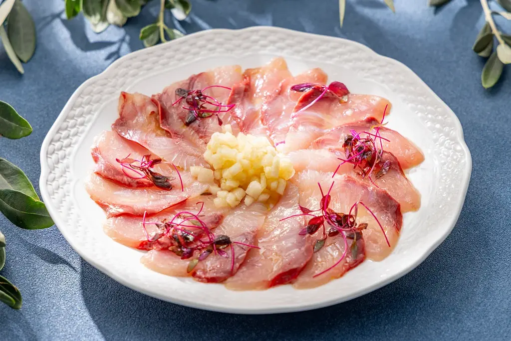 ヒルトン名古屋　地中海グルメで彩る冬のビュッフェ開催！年末年始はズワイガニ・マグロ・サーモン・エビ食べ放題&牡蠣剥きパフォーマンスで特別な冬を 画像 16