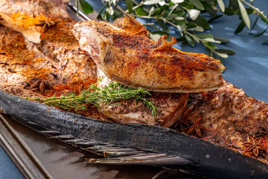 ヒルトン名古屋　地中海グルメで彩る冬のビュッフェ開催！年末年始はズワイガニ・マグロ・サーモン・エビ食べ放題&牡蠣剥きパフォーマンスで特別な冬を 画像 18