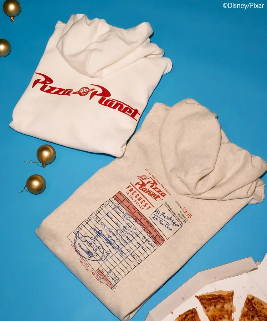 【AMERICAN HOLIC】『トイ・ストーリー』映画公開30周年を記念したコレクションが登場！『ピザ・プラネット』の世界に浸れる特別なアイテムを12月5日(金)発売 画像 2