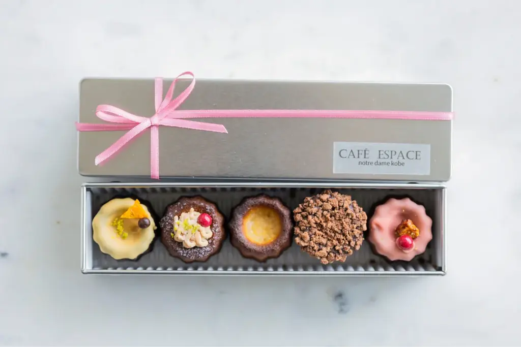 【神戸市中央区】～駅から徒歩10分で非日常空間へ～結婚式場内のアフタヌーンティー専門カフェ「Café ESPACE」よりホリデーシーズンを楽しむ冬季限定アフタヌーンティー提供 画像 10