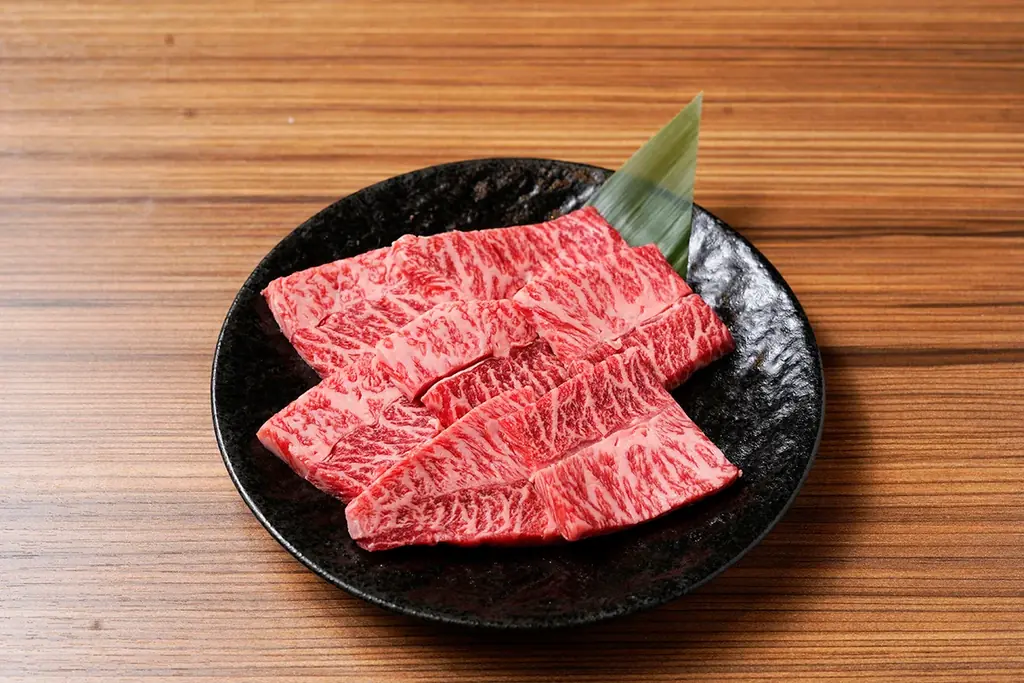 昭和八年創業の「肉の名門スエヒロ館」、メス牛と熟成にこだわる”和牛一頭買い”専門の3号店が2025年12月8日、横浜市泉区にオープン！ 画像 11