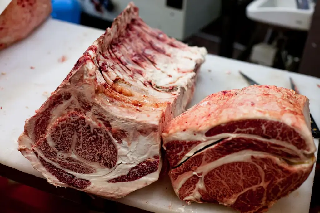 昭和八年創業の「肉の名門スエヒロ館」、メス牛と熟成にこだわる”和牛一頭買い”専門の3号店が2025年12月8日、横浜市泉区にオープン！ 画像 6