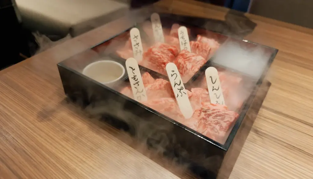 昭和八年創業の「肉の名門スエヒロ館」、メス牛と熟成にこだわる”和牛一頭買い”専門の3号店が2025年12月8日、横浜市泉区にオープン！ 画像 8