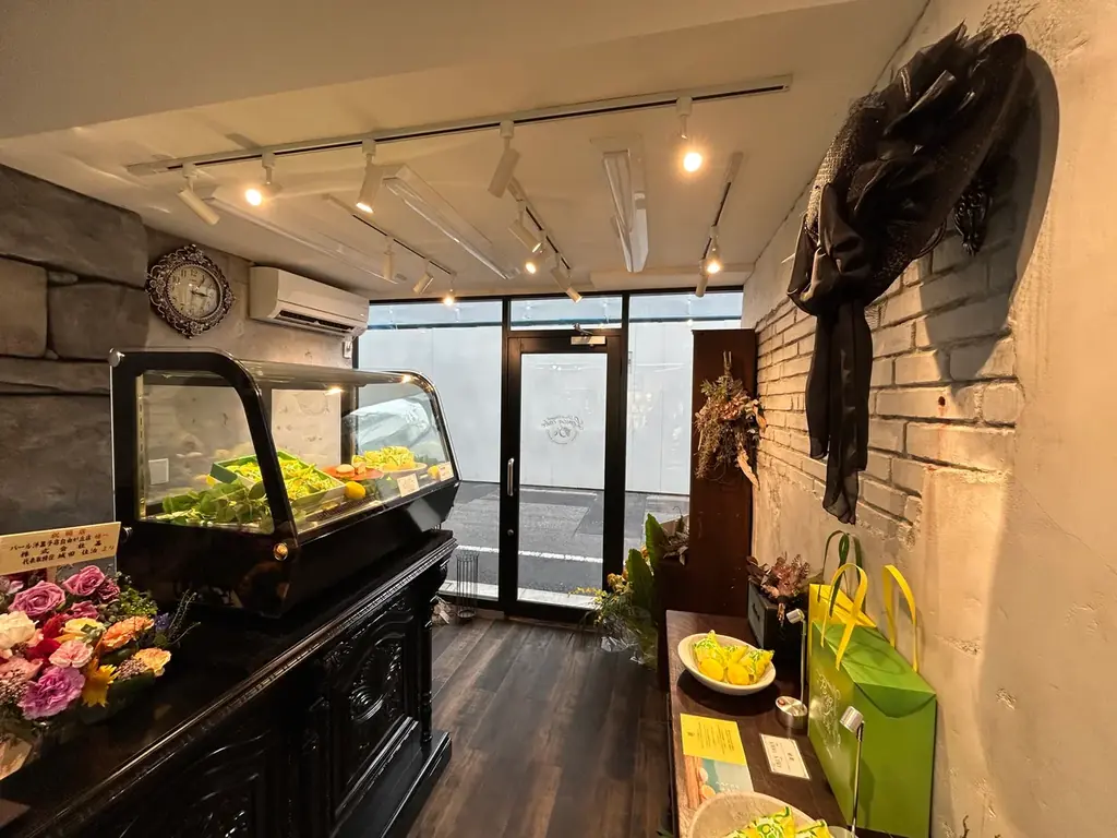 【数量限定！売切れ御免！】6秒に1個売れる”幻のレモンケーキ”『パール洋菓子店 自由が丘』から初穫れ「パールの完熟レモン」を期間限定販売！ 画像 4